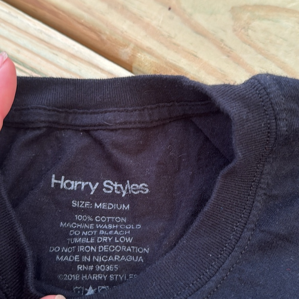 Harry Styles Live on Tour 2018 Band T-Shirt Size M| Concert trendy Band Tee - Picture 3 of 8